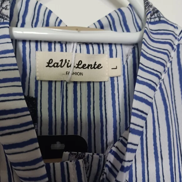 Ladies top - Picture 3 of 4